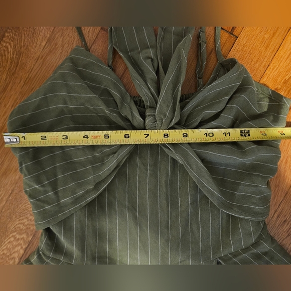 Wide Leg Jumpsuit - Picture 4 of 6